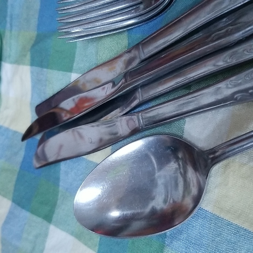 🥄VINTAGE STAINLESS FLATWEAR - Picture 3 of 7